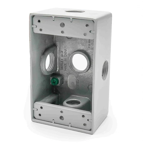 Caja Rectangular de Aluminio 1/2" de 3 Salidas SISSA con UL